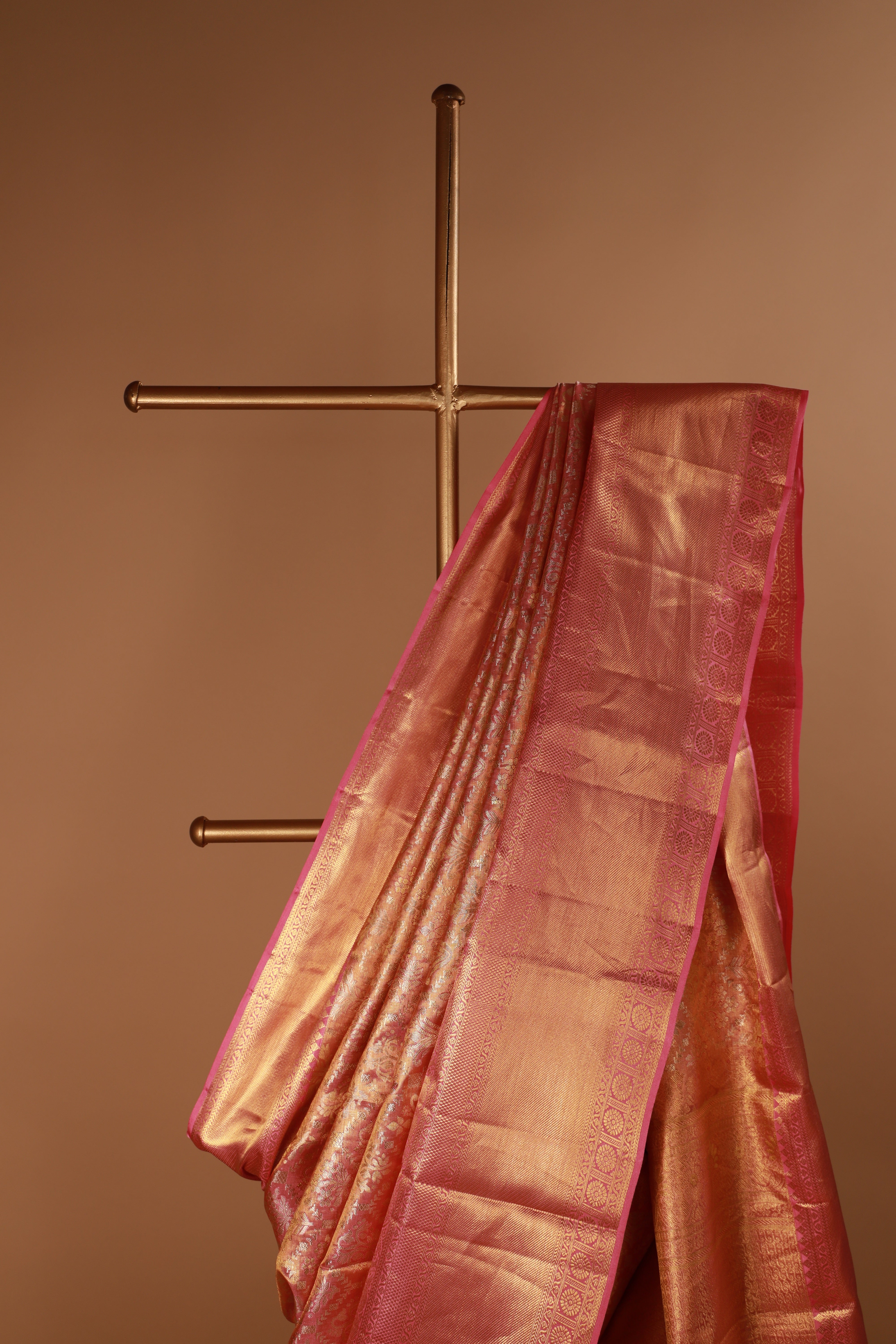 Designers Tissue Kanjivaram Pure Silk Handwoven Saree .