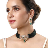 Gold Plated Kundan Necklace with Agate and Pearls