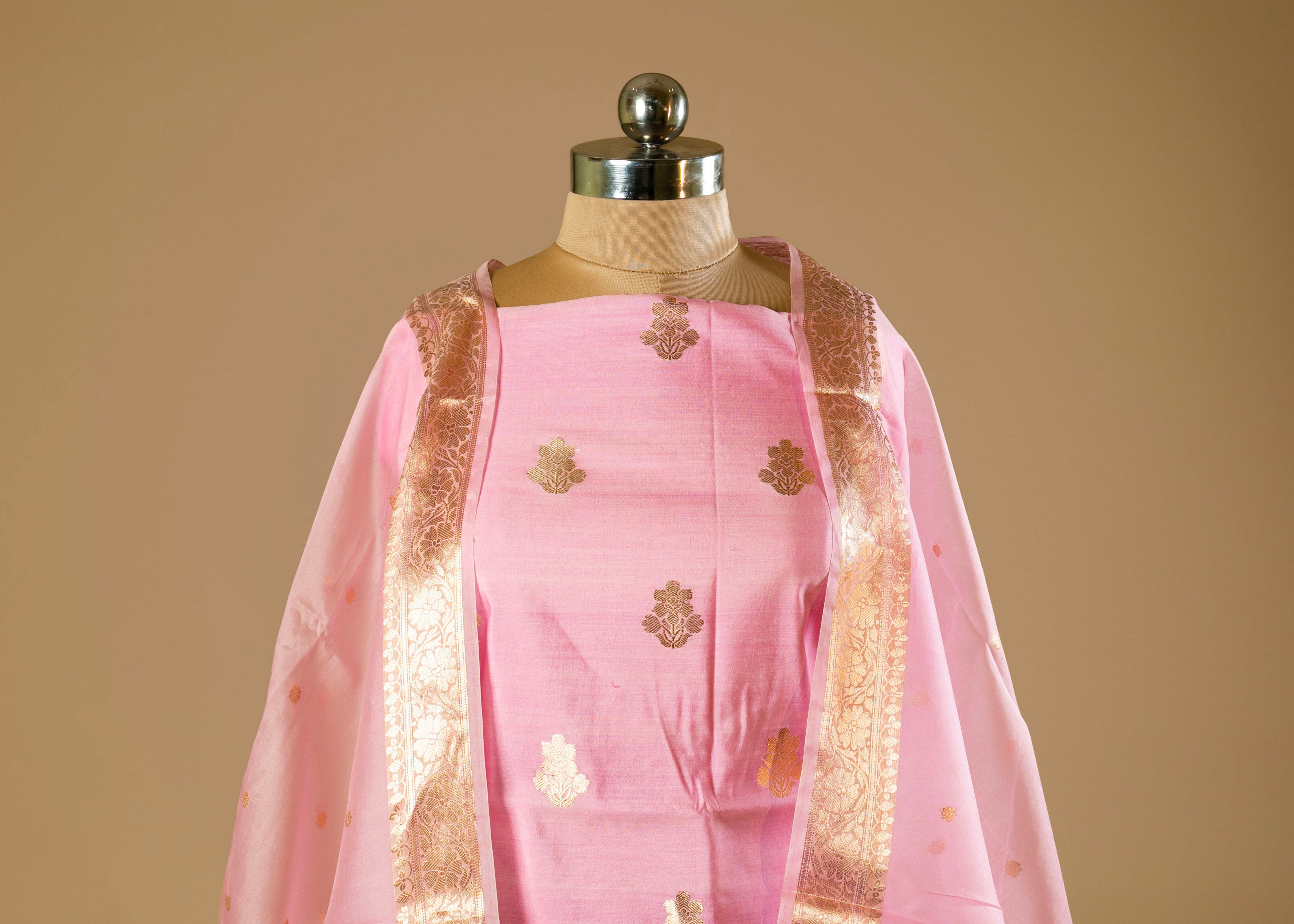 Exquisite Soft Pure Silk Suit with Banarasi Organza Dupatta in Pink